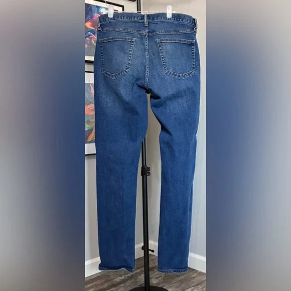 Classic Blue Men’s Jeans - Picture 2 of 2
